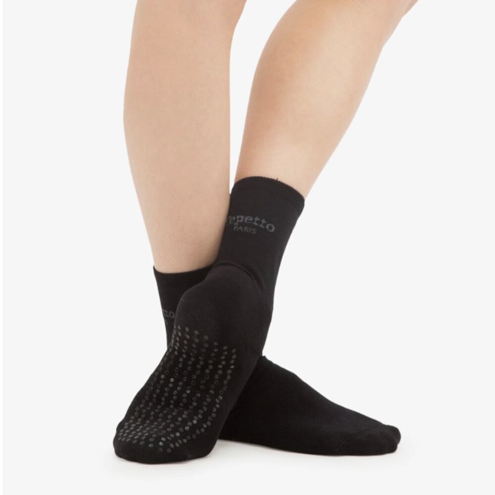 NWT - Repetto Anti slippery socks for warming up - Black Small (A0071-410-3537)